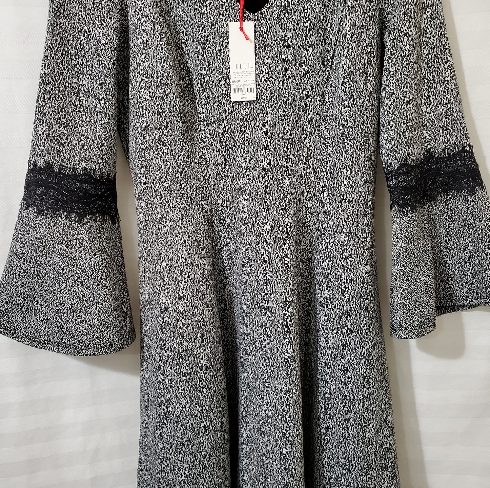 NWT ELLE Lace-Trim Fit & Flare Dress - Picture 4 of 6